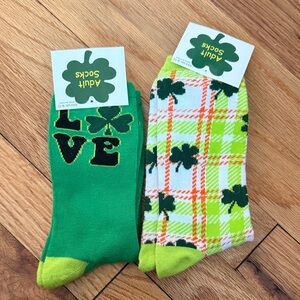 Vibrant Clover Patterned Women's Socks Set